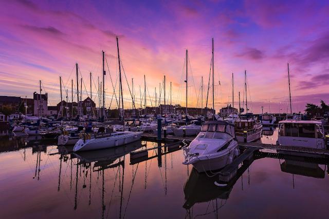 Hull Marina at sunrise